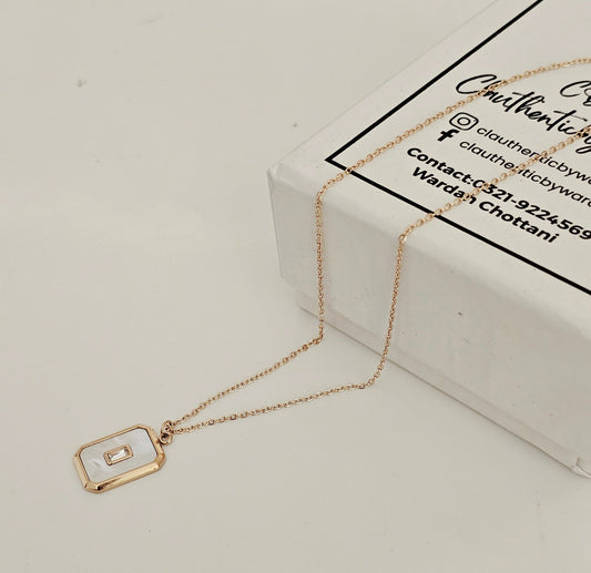 Rectangle pearl necklace
