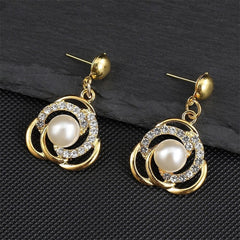 Elegant Pearl & Chrome Jewelry Set – Vintage Necklace & Earrings for Women