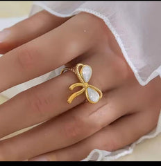 Vintage Bow Adjustable Ring – Elegant Retro Style Jewelry