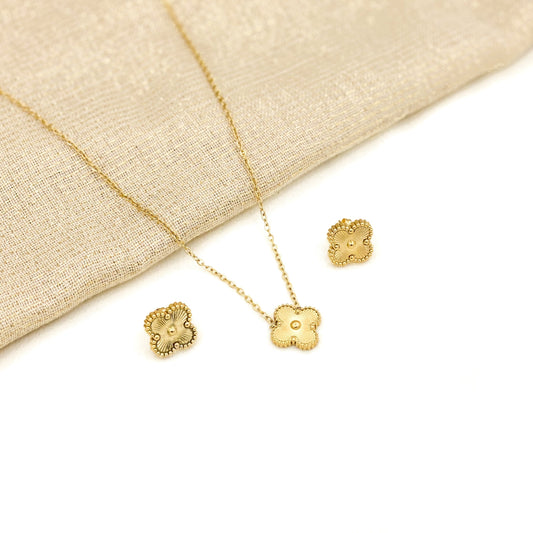 Van Cleef Locket Set