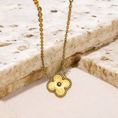 Dainty Clover Necklace