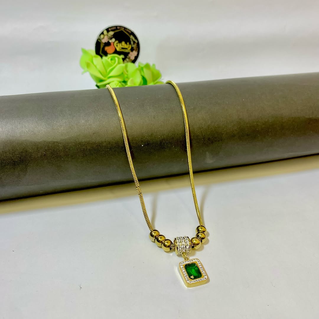 Vien Square Zircon Pendant Necklace