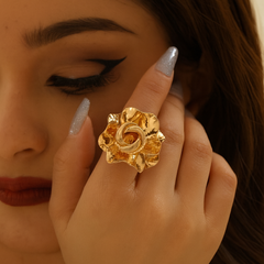 Gold Designer Flower Ring – Light Luxury Women’s Jewelry