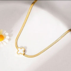White Vancleef Snake Necklace – Elegant Gold Necklace for Women