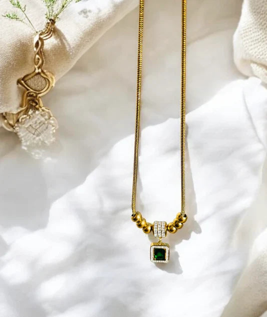Vien Square Zircon Pendant Necklace