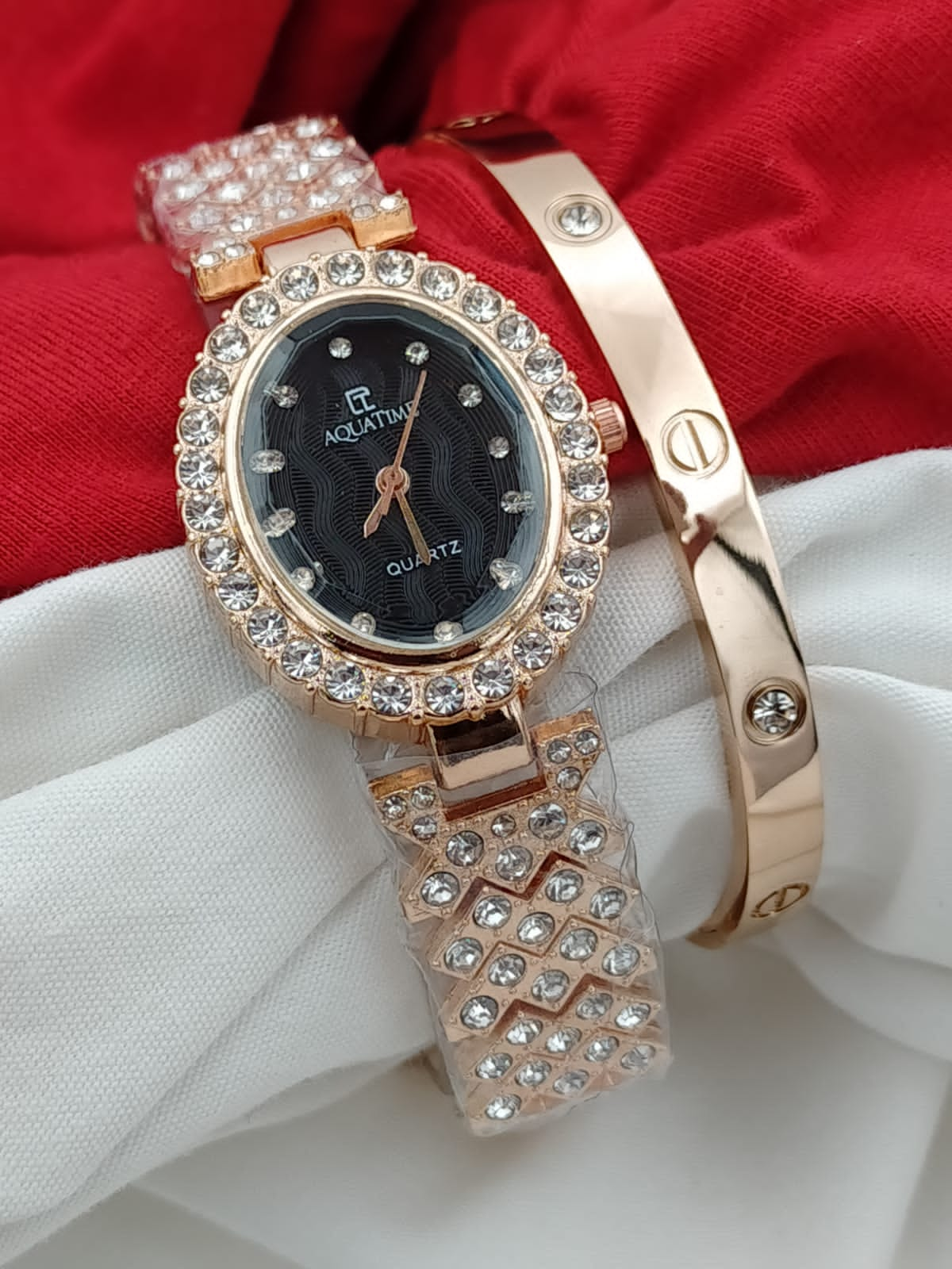 Aqua Time Oval Womens Watch