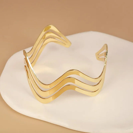 Golden Bloom Bracelet Bangle