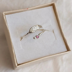 Dainty Silver Leaf Ring