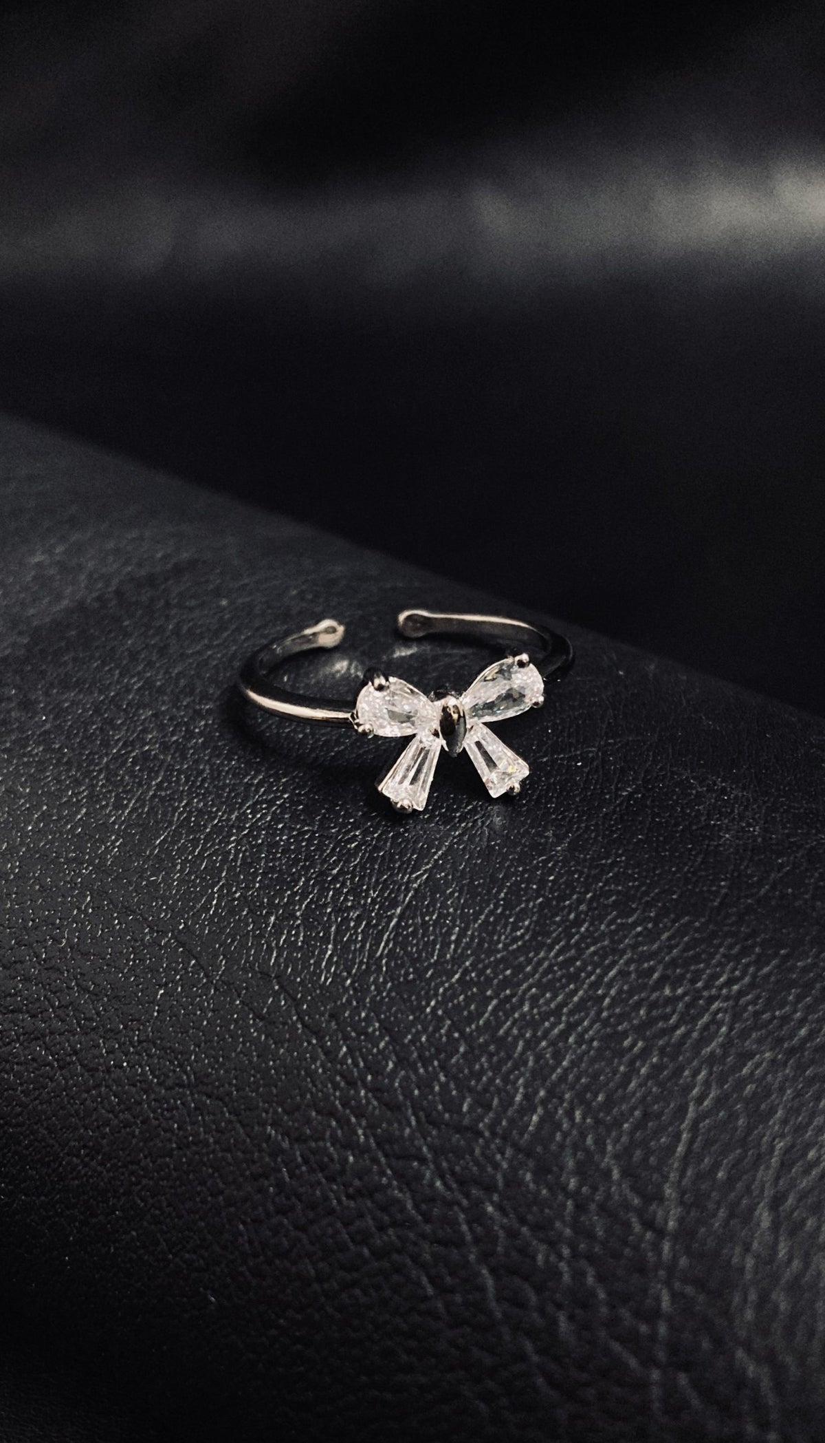 Adjustable Crystal Ribbon Ring – Elegant Silver Jewelry for Women | LuxyHub