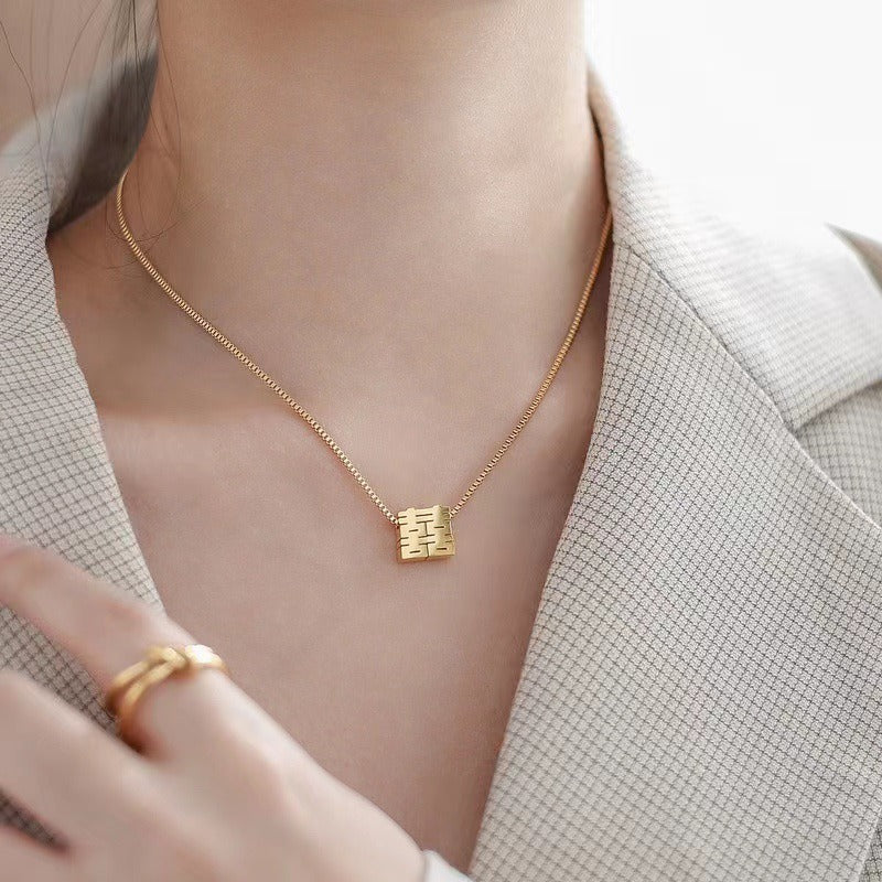 Double Happiness Pendant Necklace – Gold Blessing Clavicle Chain for Women