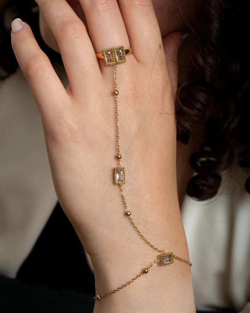 Spiral Charm Ringlet