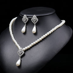 Elegant Pearl Necklace Set – Light Luxury European Style